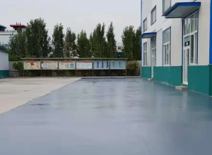 江苏彩色路面喷涂翻新的材料对冬季