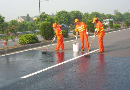 江苏 彩色路面喷漆维修改色的使用寿命有多长？